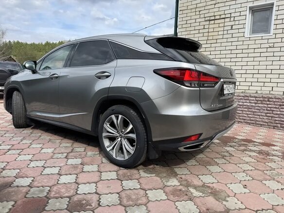 2020 Lexus RX 300 IV Рестайлинг, серый, 5200000 рублей - вид 2