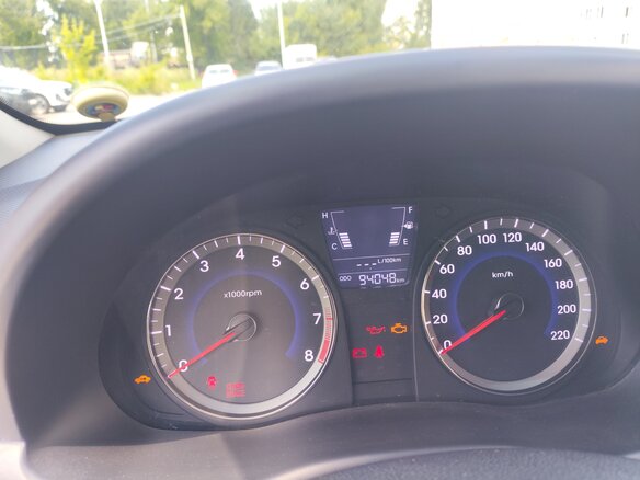 2013 Hyundai Solaris I, чёрный, 770000 рублей - вид 4