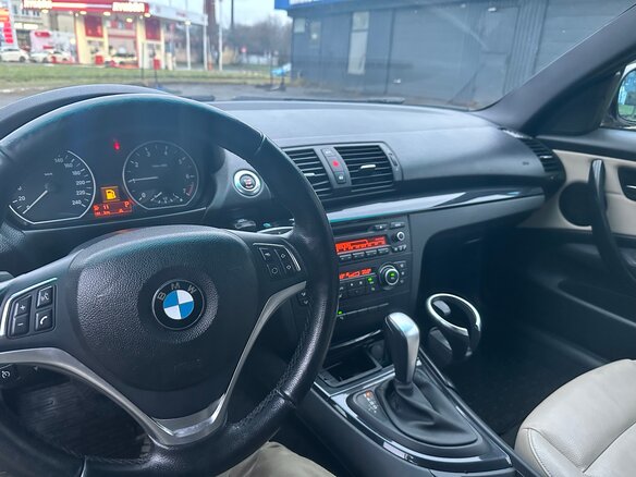 2012 BMW 1 серии 120i I (E82/E88) Рестайлинг 2, белый, 1250000 рублей - вид 10