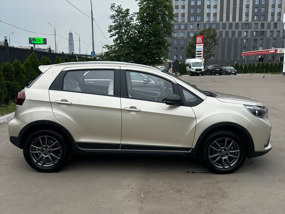 2023 Livan X3 Pro, золотистый, 1250000 рублей - вид 3