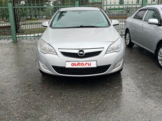 2012 Opel Astra J Рестайлинг, серебристый, 660000 рублей, вид 1