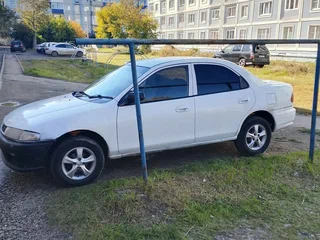 1996 Mazda Familia VII (BH), белый, 260000 рублей, вид 4