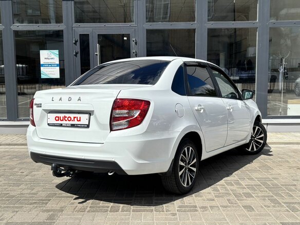 2024 Lada (ВАЗ) Granta I Рестайлинг, белый - вид 3