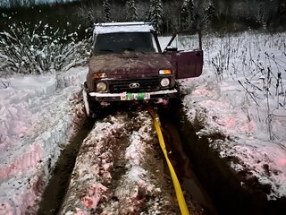 1997 Lada (ВАЗ) 2121 (4x4) I Рестайлинг, красный, 180000 рублей, вид 1