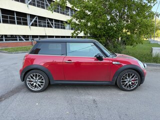 2008 Mini Hatch JCW II (R56), красный, 1600000 рублей, вид 4