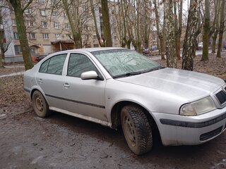 2001 Skoda Octavia I (A4) Рестайлинг, серый, 190000 рублей, вид 1