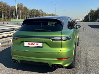 2019 Porsche Cayenne E-Hybrid III, зелёный, 6585000 рублей, вид 3