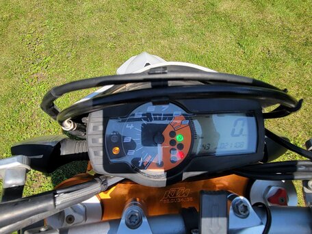 2017 KTM 690 SMC R, чёрный, 649000 рублей, вид 4