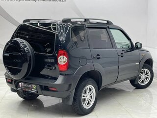 2016 Chevrolet Niva I Рестайлинг, чёрный, 685000 рублей, вид 5