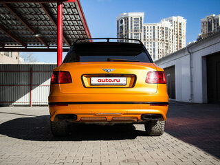 2016 Bentley Bentayga I, оранжевый, 8250000 рублей, вид 3