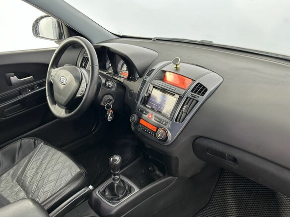 2009 Kia Ceed I, бежевый, 670000 рублей - вид 19
