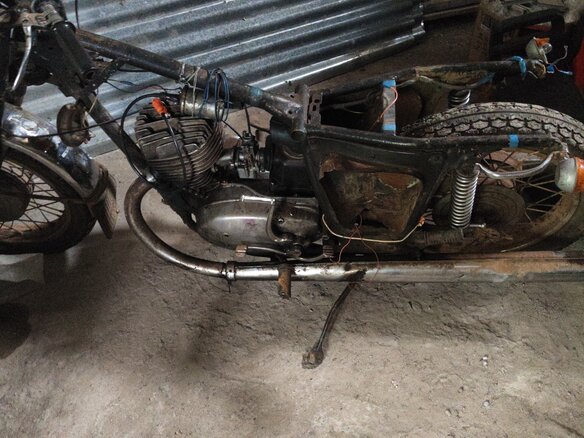 1995 Anaig Brisk, красный, 15000 рублей