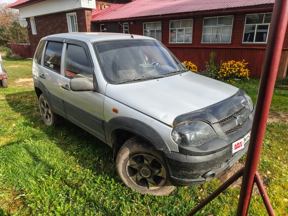2008 Chevrolet Niva I, серебристый, 250000 рублей - вид 1