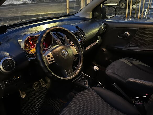 2006 Nissan Note I, красный, 425000 рублей - вид 6