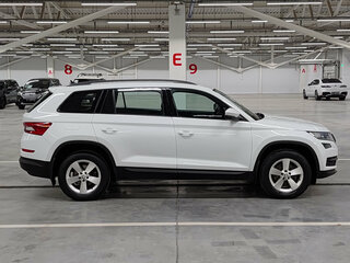 2021 Skoda Kodiaq I, белый, 2165000 рублей, вид 4