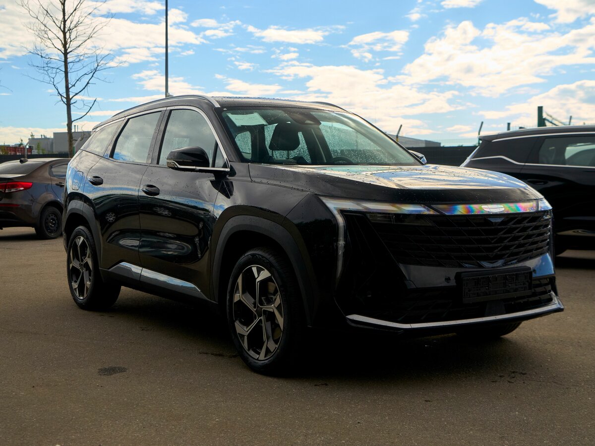 Открыть фотографии: Geely Atlas II