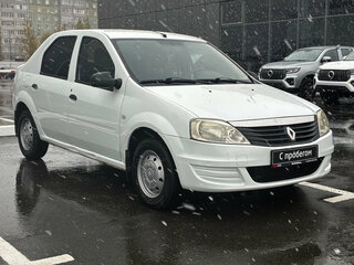 2014 Renault Logan I Рестайлинг, белый, 480000 рублей, вид 3