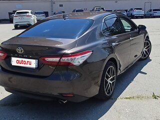 2019 Toyota Camry VIII (XV70), коричневый, 3100000 рублей, вид 3