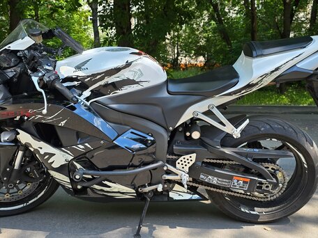 2010 Honda CBR 600RR, чёрный, 900000 рублей, вид 1