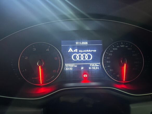 2018 Audi A4 V (B9), синий, 2250000 рублей - вид 15