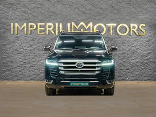 2022 Toyota Land Cruiser 300 Series, чёрный, 8890000 рублей, вид 2