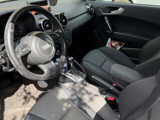 2011 Audi A1 I (8X), красный, 900000 рублей, вид 3