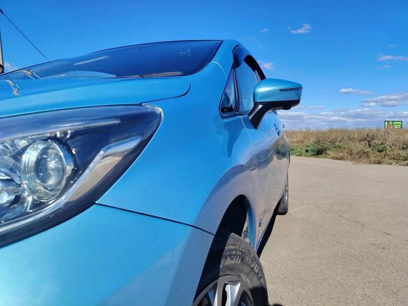2017 Nissan Note e-Power II Рестайлинг, голубой, 1180000 рублей - вид 13