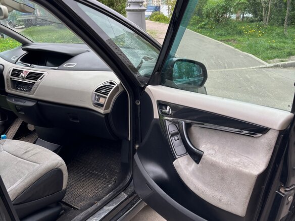 2007 Citroen C4 Picasso Grand I, чёрный, 300000 рублей - вид 16
