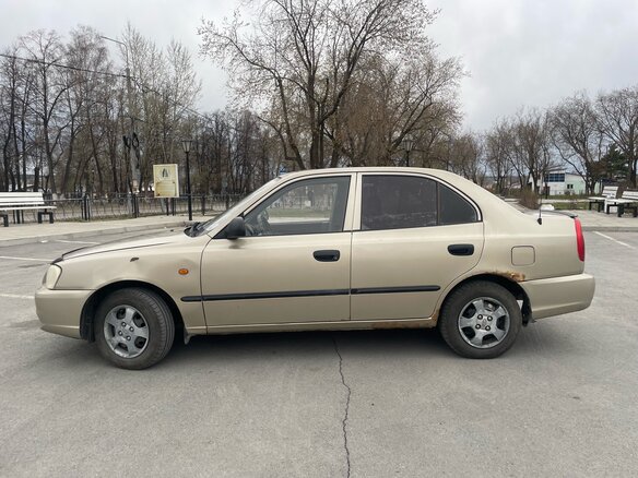 2004 Hyundai Accent ТагАЗ II, бежевый, 265000 рублей - вид 3