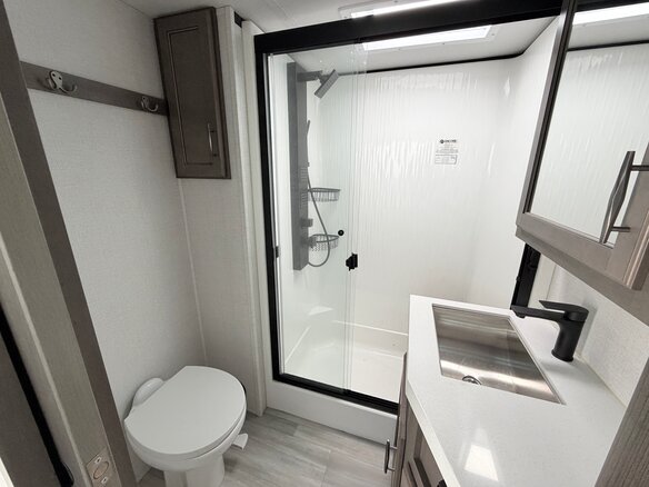 2023 Grand Design RV Solitude, белый, 9965000 рублей - вид 12