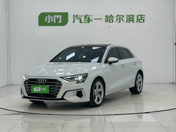 2022 Audi A3 Sportback 35 TFSI IV (8Y), белый, 2112000 рублей