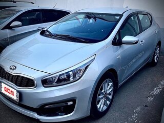 2018 Kia Ceed II Рестайлинг, серебристый, 1700000 рублей, вид 1