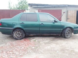 1996 Volkswagen Vento, зелёный, 120000 рублей, вид 2