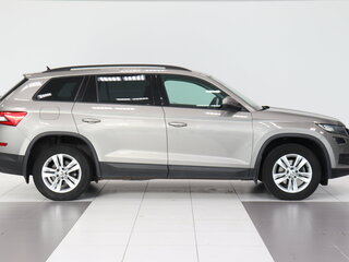 2020 Skoda Kodiaq I, коричневый, 2439000 рублей, вид 3