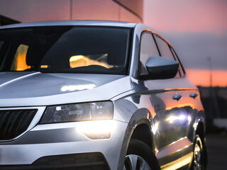 2021 Skoda Karoq DSG7 I, серебристый, 1815526 рублей, вид 2