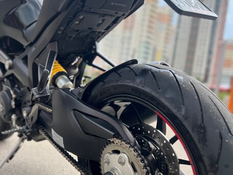 2010 Ducati Monster 1100, чёрный, 650000 рублей, вид 2