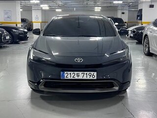 2025 Toyota Prius V (XW60), серый, 4500000 рублей, вид 2