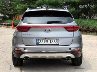 2020 Kia Sportage IV Рестайлинг, серый, 1640000 рублей, вид 4