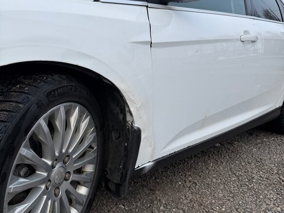 2011 Ford Focus III, белый, 500000 рублей - вид 15