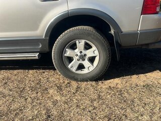 2002 Ford Explorer III, серебристый, 650000 рублей, вид 5