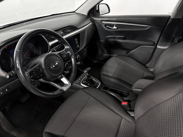 2020 Kia Rio IV Рестайлинг, белый, 1480000 рублей - вид 8