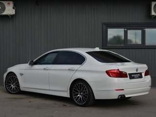 2012 BMW 5 серии 528i xDrive VI (F10/F11/F07), белый, 1849888 рублей, вид 4