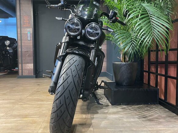 2025 Triumph Rocket 3, чёрный, 3700000 рублей - вид 14