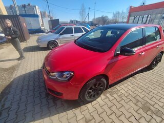 2011 Volkswagen Golf VI, красный, 800000 рублей, вид 1