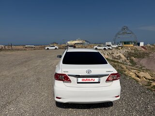 2013 Toyota Corolla X (E140, E150) Рестайлинг, белый, 1150000 рублей, вид 3