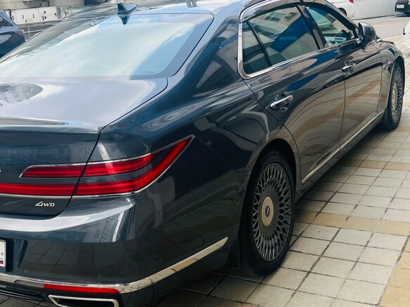2021 Genesis G90 I Рестайлинг, серый, 4000000 рублей - вид 3