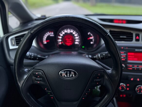2015 Kia Ceed II, белый, 870000 рублей - вид 14