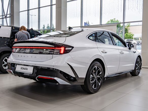 2026 Hyundai Sonata VIII (DN8) Рестайлинг, белый, 4750000 рублей - вид 8
