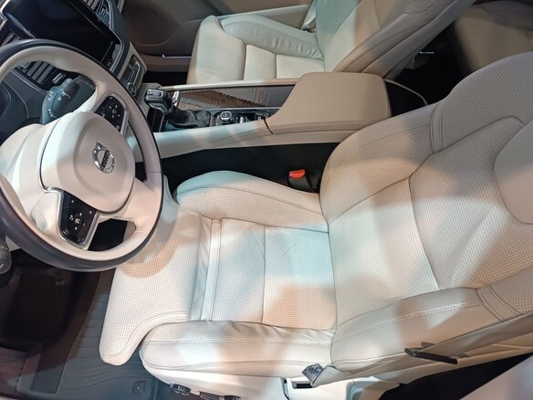2016 Volvo XC90 II, чёрный, 2900000 рублей - вид 9