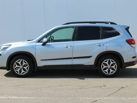 2020 Subaru Forester V, серебристый, 2660000 рублей, вид 4